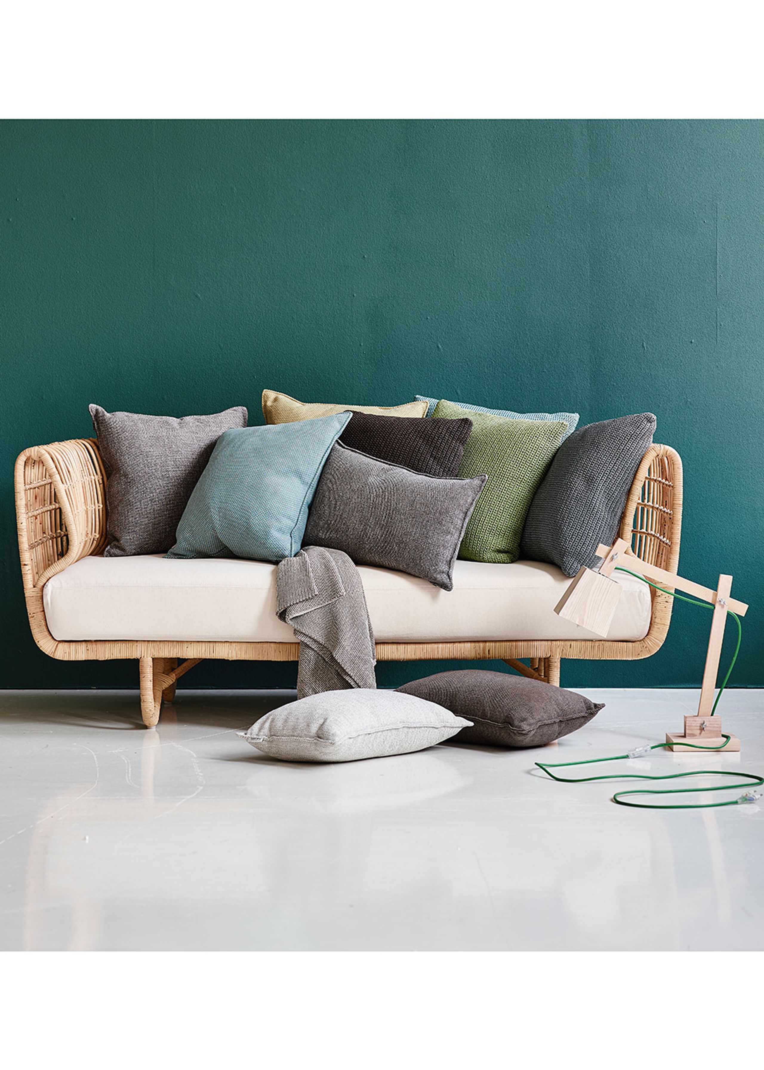 Nest sofa Couch Caneline