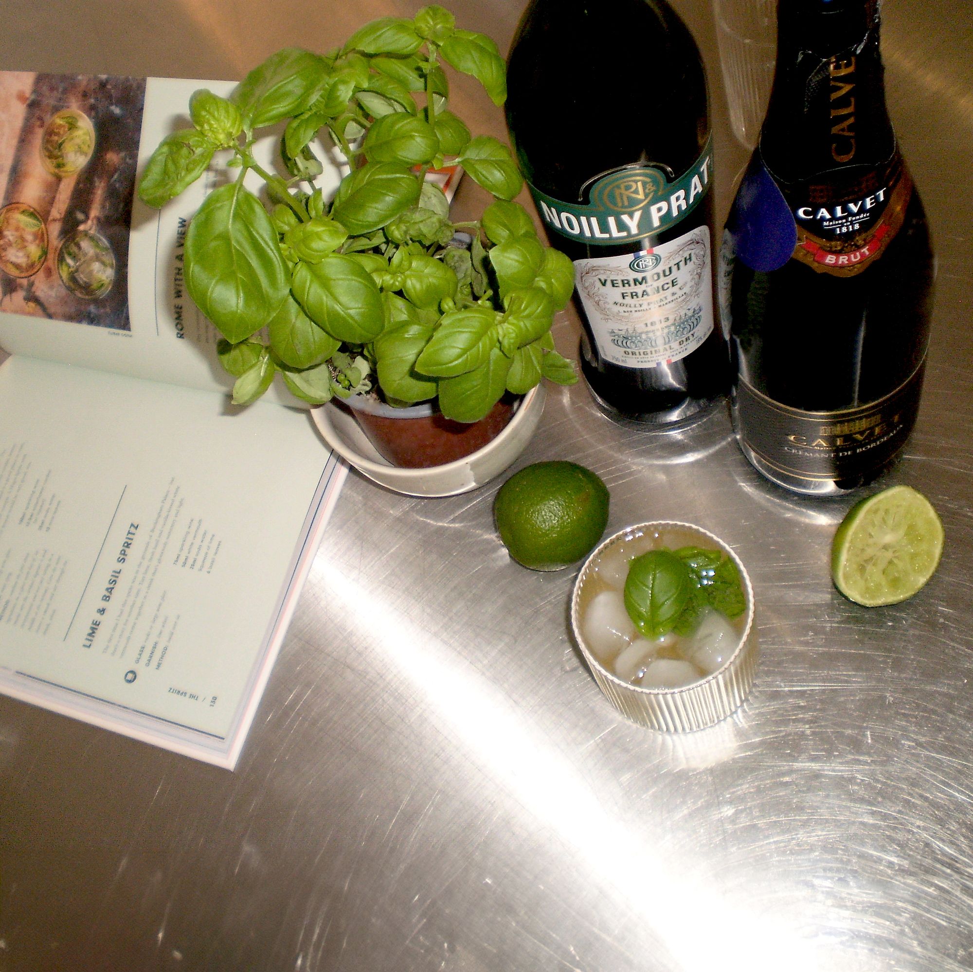 Friday Cocktails: Lime & Basil Spritz | Byflou Journal