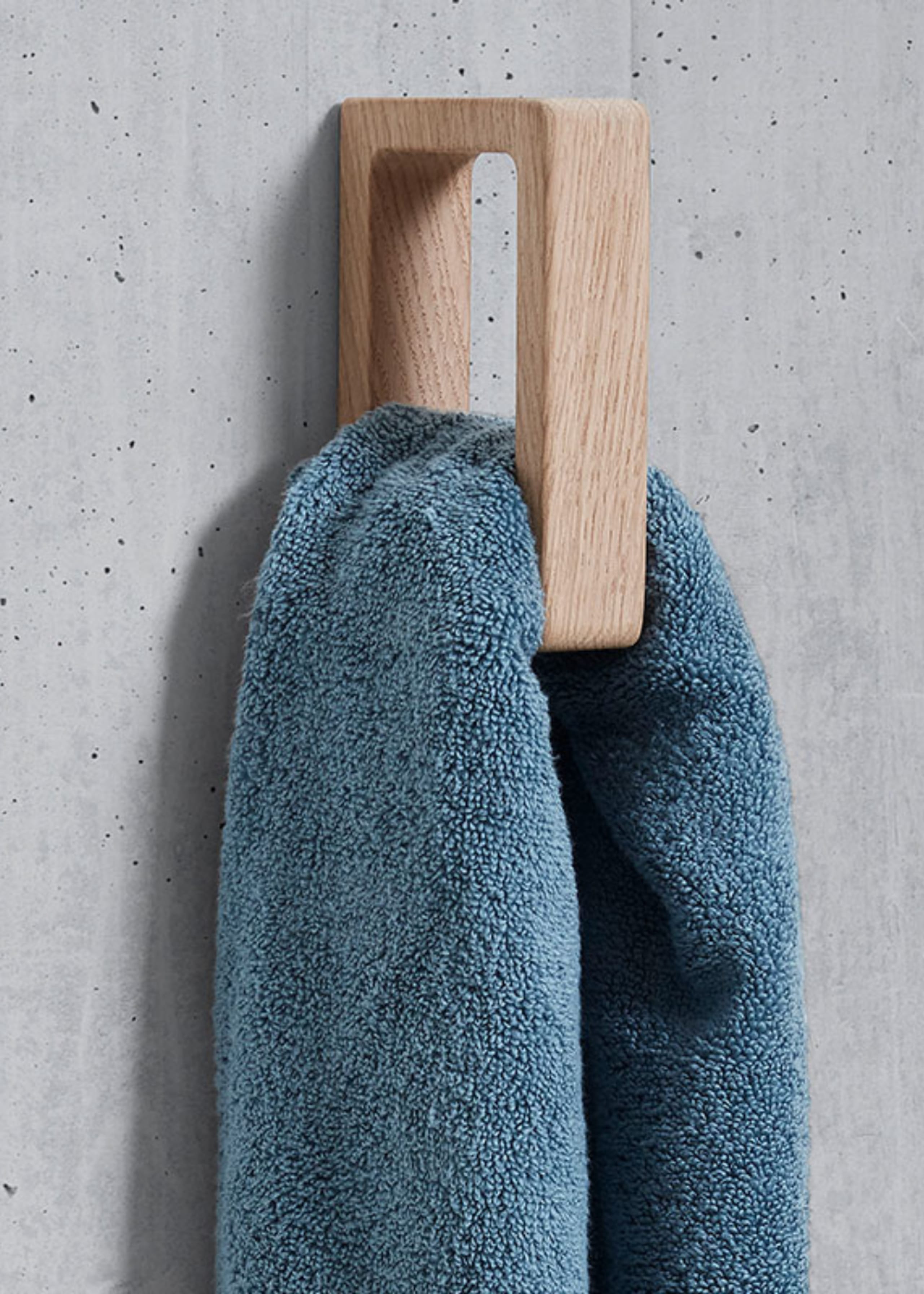 Andersen Furniture - Towell Hanger - Towel Grip - Oak Lacquer