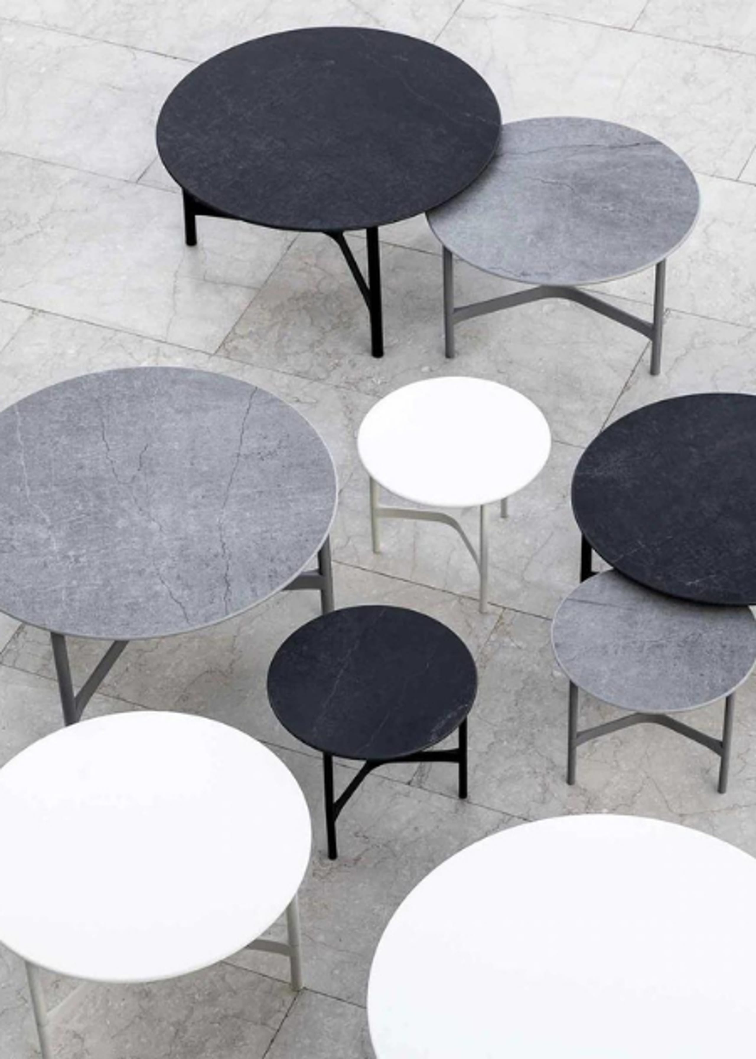 Cane-line - Lounge table - Twist Coffee Table - Lava Grey, Aluminium / Fossil Grey, Ceramic - Small