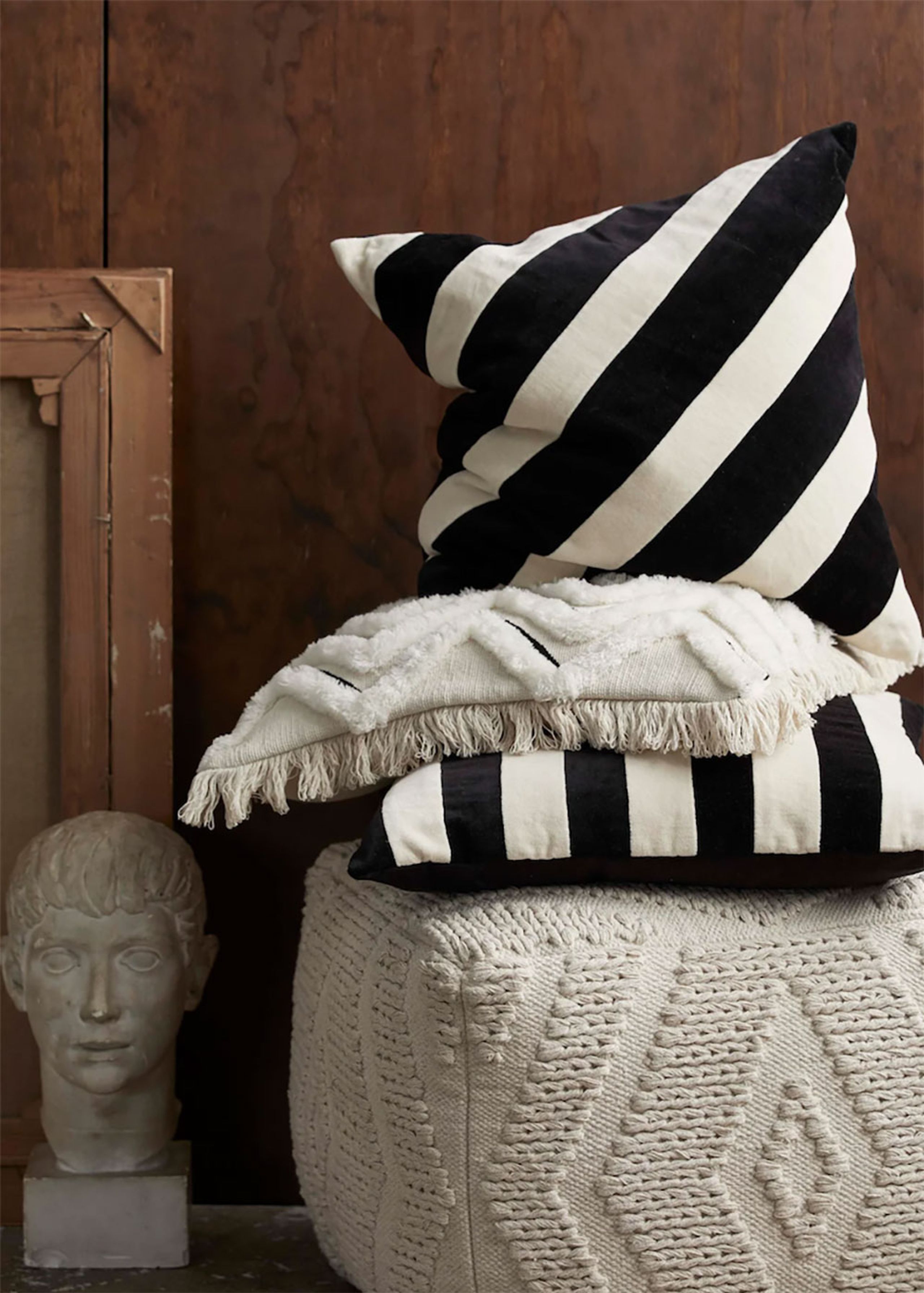 Nordal - Capa de almofada - Theta Cushion Cover - White/Black