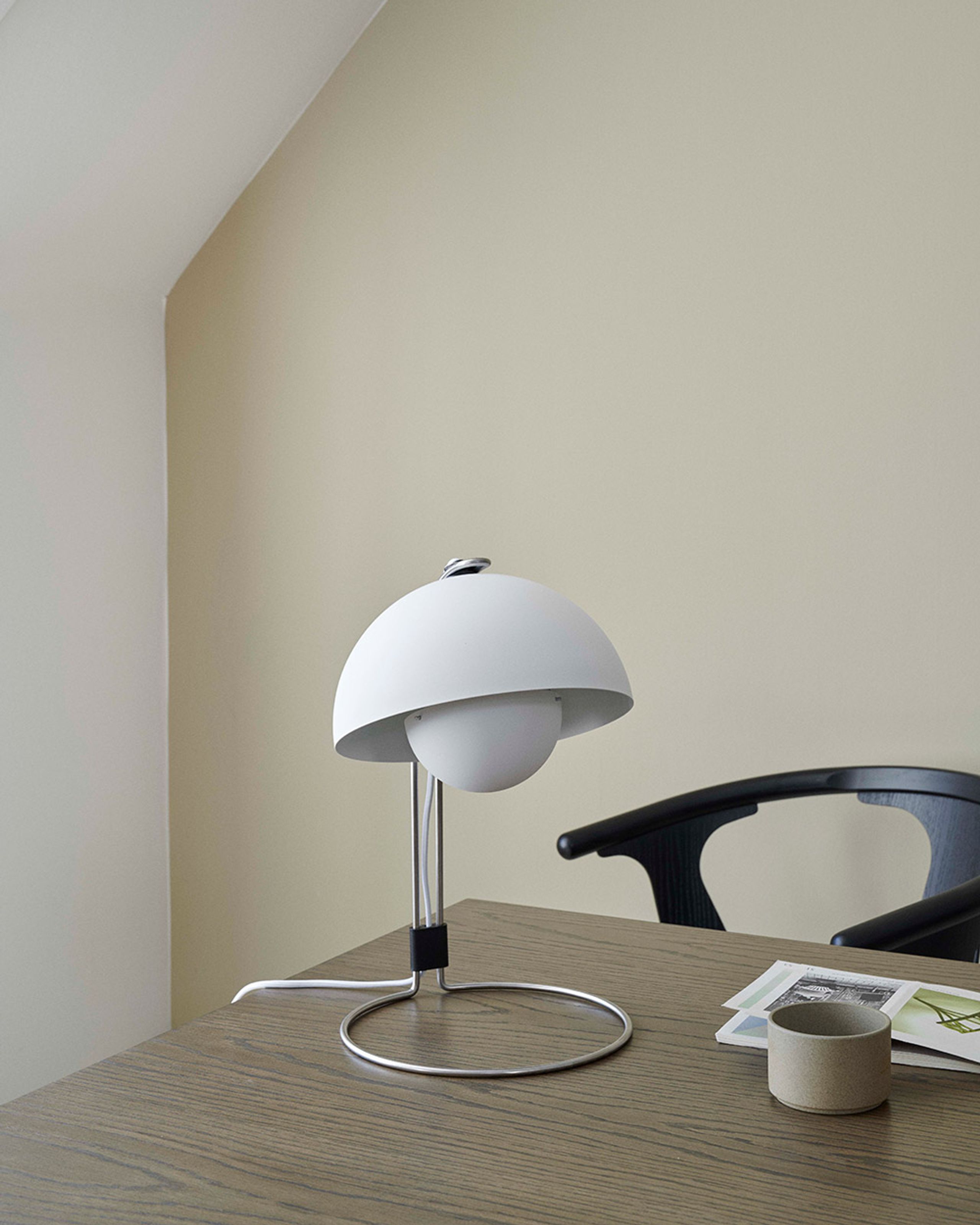 &tradition - Lampe - Flowerpot Table Lamp VP4 by Verner Panton - Matt White
