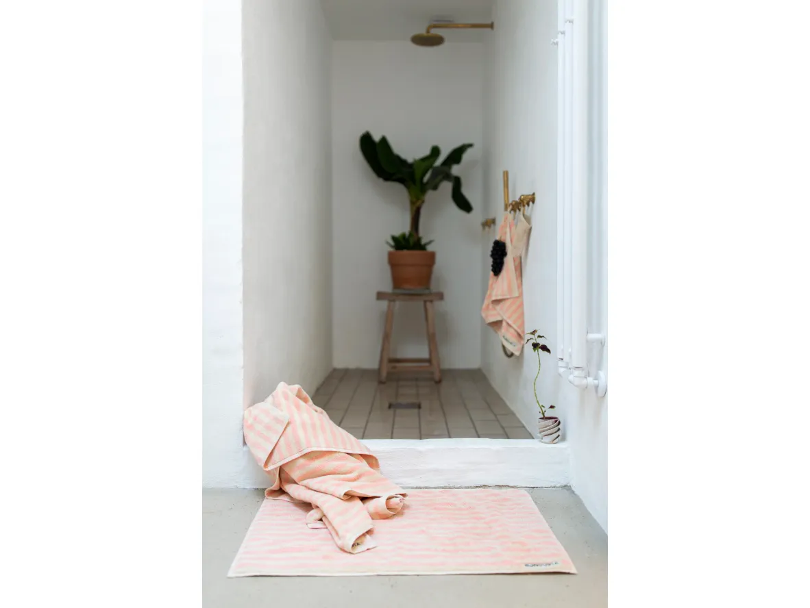 Produktfoto för Bongusta - Naram Bath Mat - Badmatta - tropical & creme (wide stripe) - 50 x 80 cm