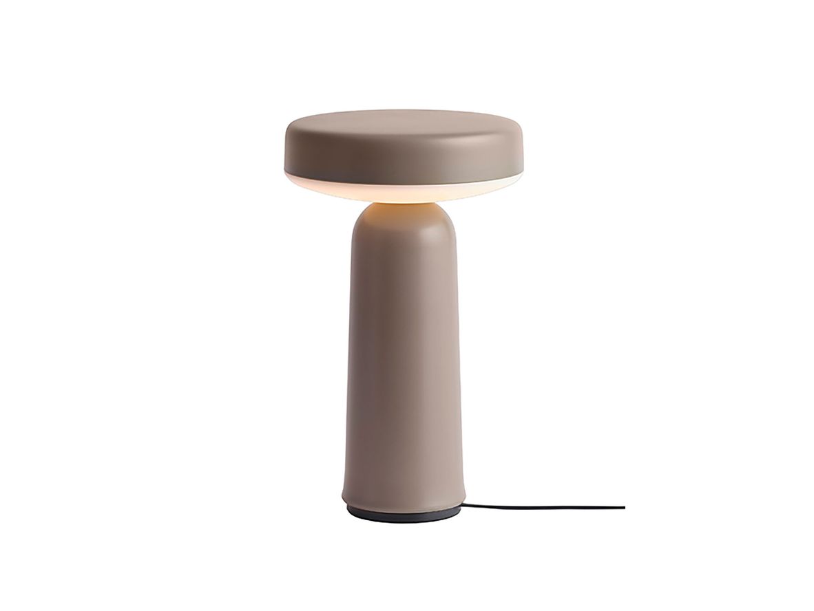 Muuto – Ease Portable Lamp – Bordslampa – Taupe – H21,5 x W13,16 x D13,16 x Ø13,16 cm