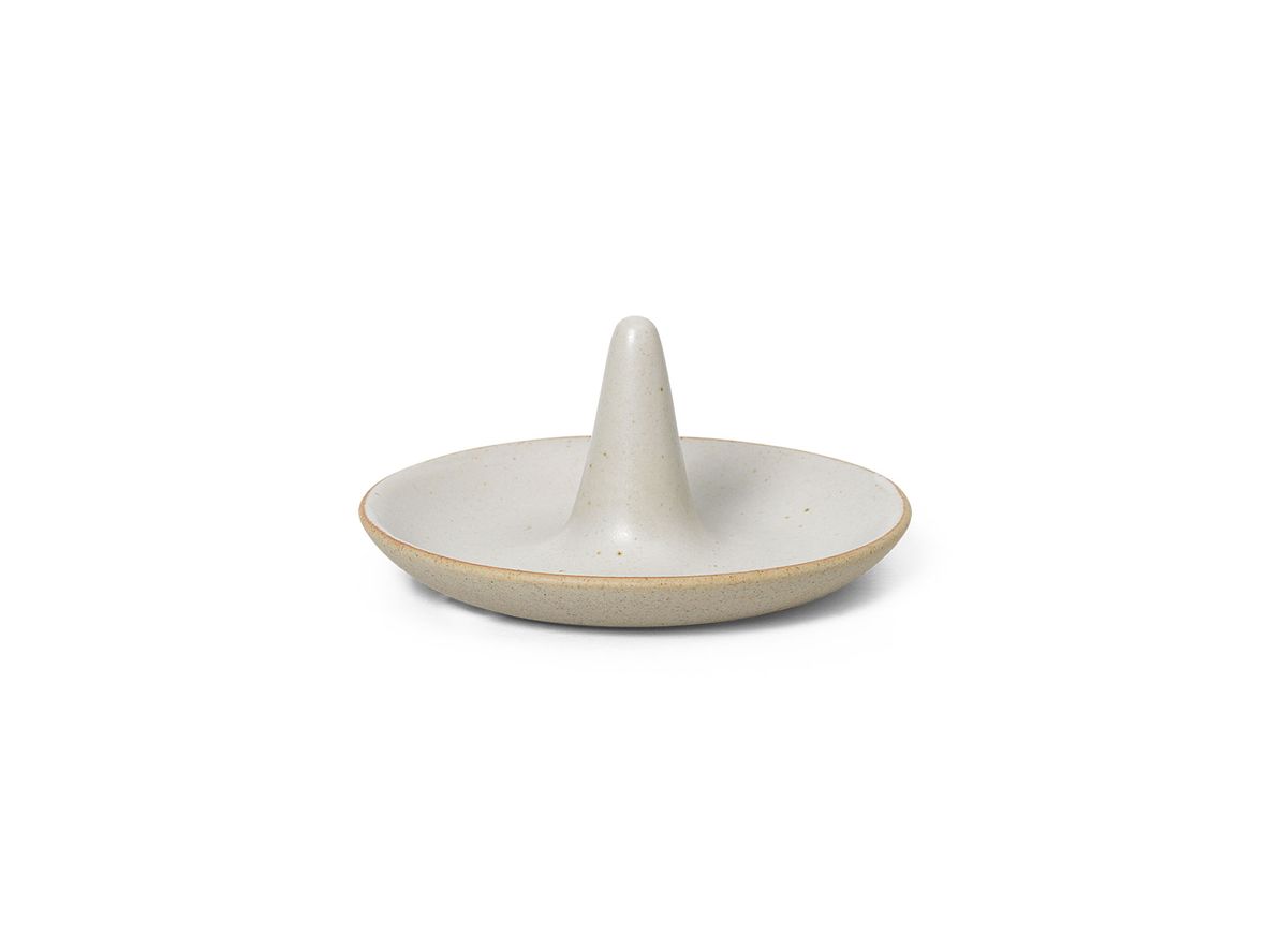 Produktfoto för Ferm Living - Ring Cone - Smyckeskrin - Off-White Speckle - B9,5 x H4,5 x D9,5 cm