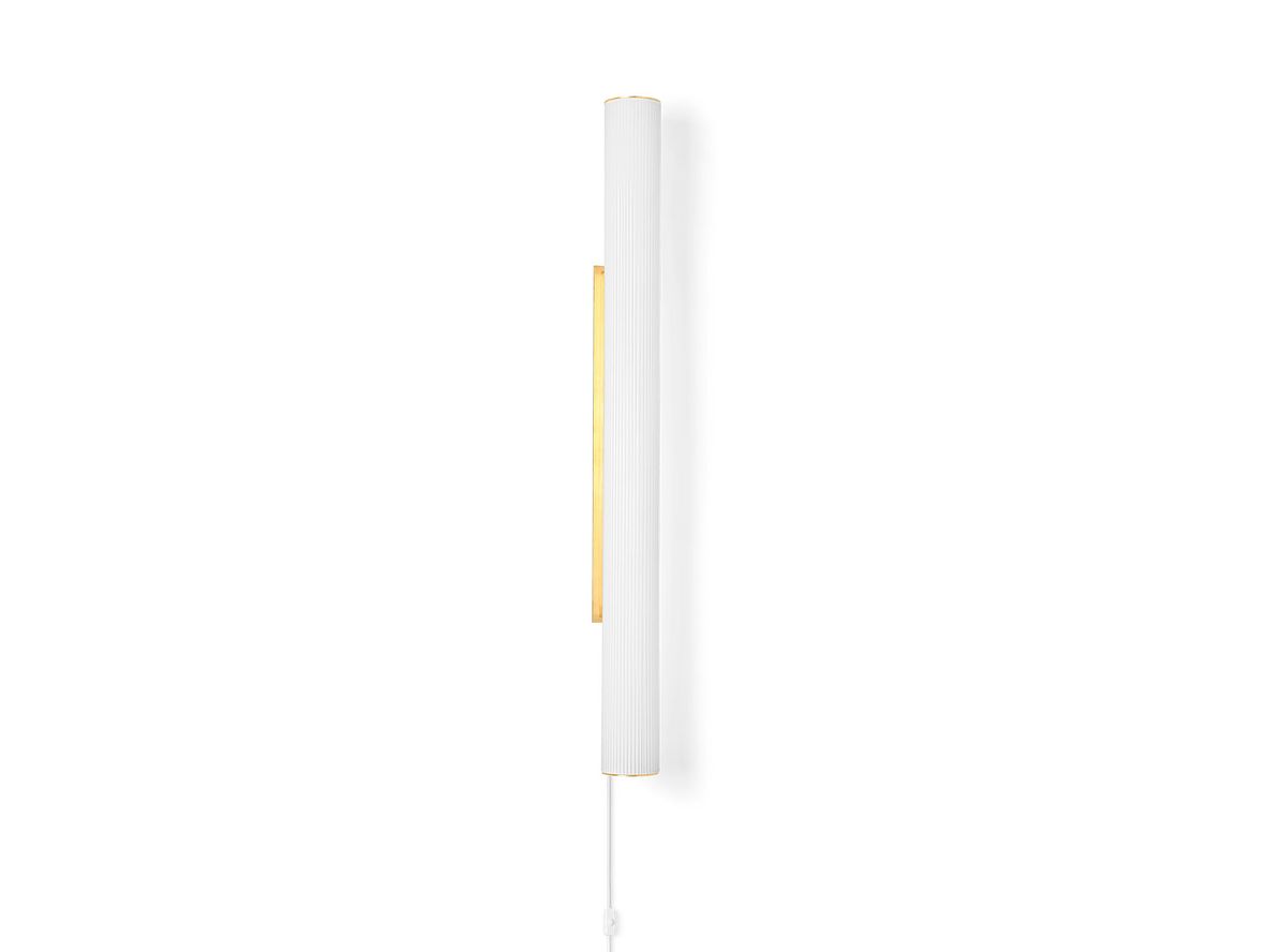 Ferm Living – Vuelta Wall Lamp – Vägglampa – White/Brass – 100 – Ø: 8.4 x H: 100 cm