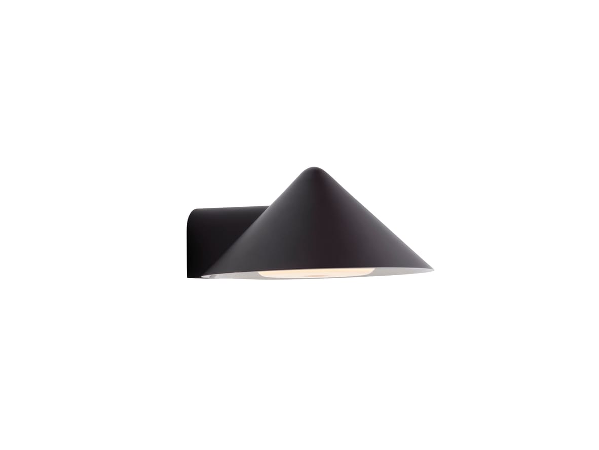 Frandsen – Grasp wall lamp – Vägglampa – Matt Beetroot – D:16.5 x W:15 x H:7.10 cm