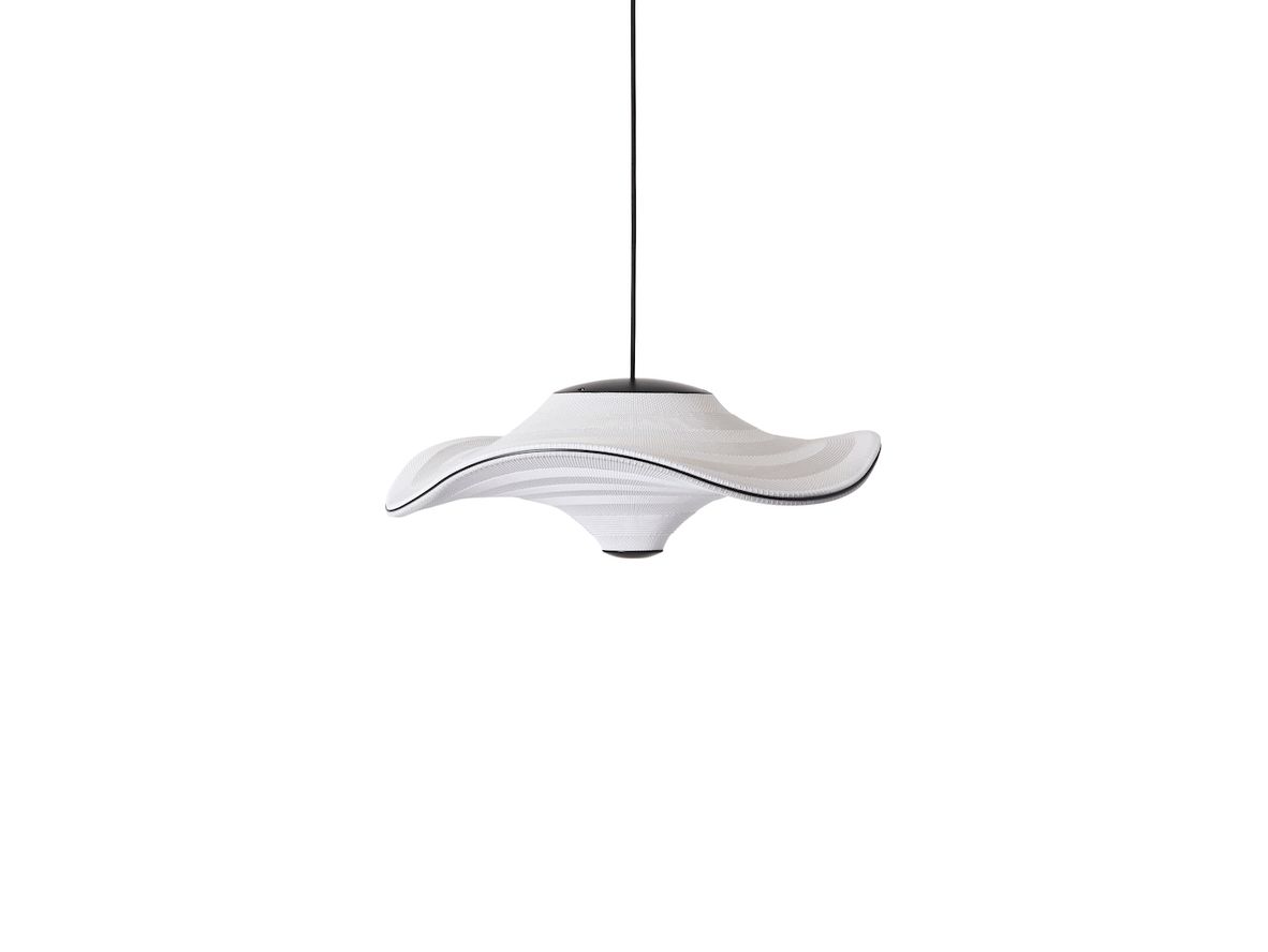 Made by Hand – Flying lamp Ø58 – Hängande lampa – Ivory White – Ø58 H21 CM
