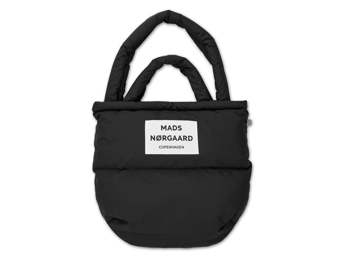 Produktfoto för Mads Nørgaard - Recycle Pillow Bag - Väska - Black - OS