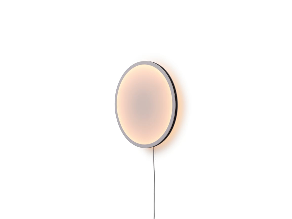 Muuto – Calm Wall Lamp Ø50 Touch Dim – Vägglampa – White/Black – D7,25 x Ø50 cm