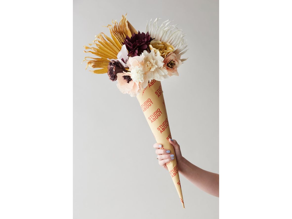 Produktfoto för Studio About - Paper Flowers Bouquet - Paper Flowers - Happy11 - 11 PCS