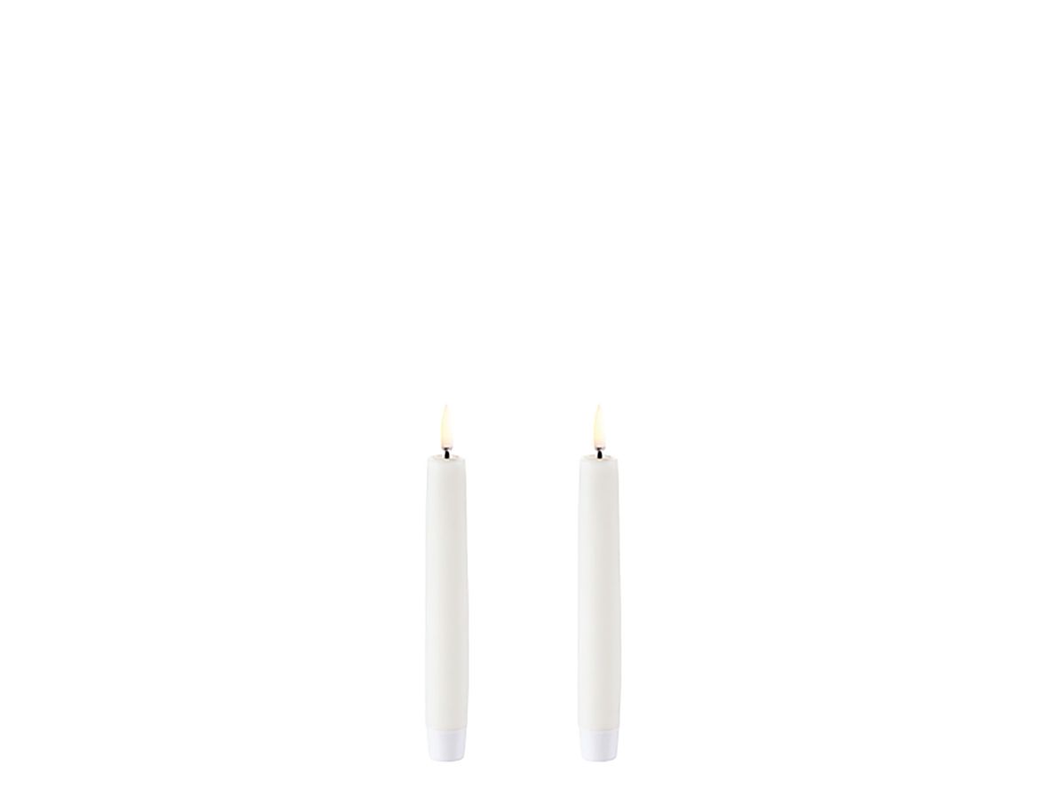 Produktfoto för Uyuni - LED Taper Candle - Stearinljus - Nordic White/Smooth - 2,3x15 cm - 2,3 x 15 cm