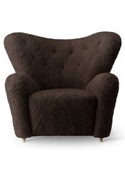 Fabric: Sheepskin Espresso / Frame: Smoked Oak