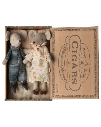 Maileg - Legetøj - Grandma and Grandpa mice in cigarbox - Mouse