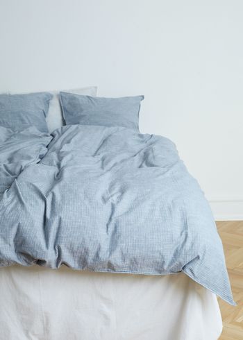 Aiayu - Sengesæt - Duvet Set Striped - 140 x 220 + pillowcase - Indigo