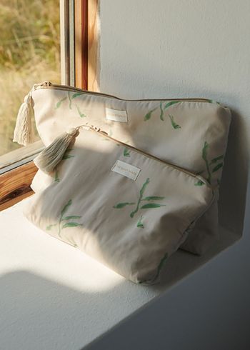 And now you sleep - Trousse de toilette - All My Favourites Bag - Outside: Sandy Leaves / Inside: Sea Breeze