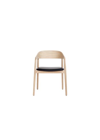 Andersen Furniture - Stol - AC2 Chair / Padded Seat - Oak / White Pigmented Mat Lacquered / Leather: Black