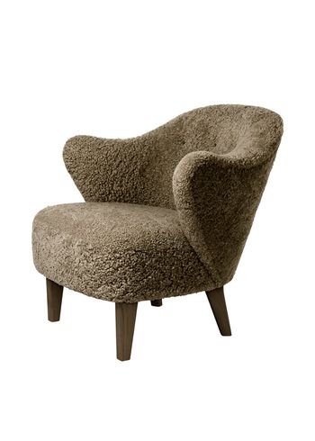 By Lassen - Lounge stoel - Ingeborg lænestol - Sheepskin / Sahara / Smoked Oak