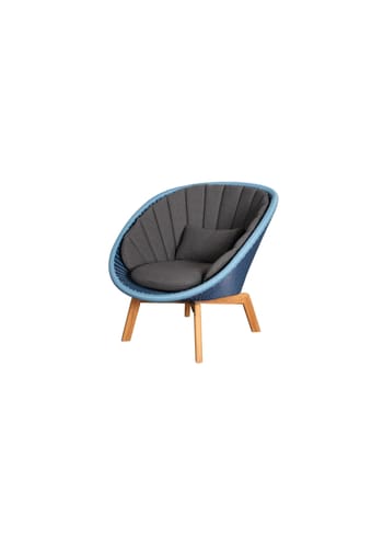 Cane-line - Stoel - Peacock lounge chair OUTDOOR - Frame: Cane-line Weave, Midnight/Dusty Blue / Cushion: Selected PP, Dark Grey