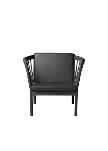 FDB Møbler / Furniture - Nojatuoli - J146 by Erik Ole Jørgensen - Black Oak/Black Leather