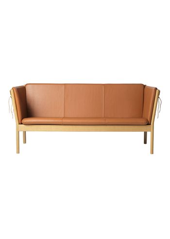 FDB Møbler / Furniture - Sofa - J149 3 pers af Erik Ole Jørgensen - Eg, Natur, Lakeret / Cognac Læder