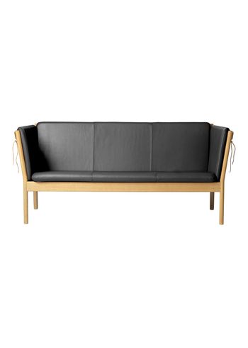 FDB Møbler / Furniture - Sofa - J149 3 pers by Erik Ole Jørgensen - Eg, Natur, Lakeret / Sort Læder