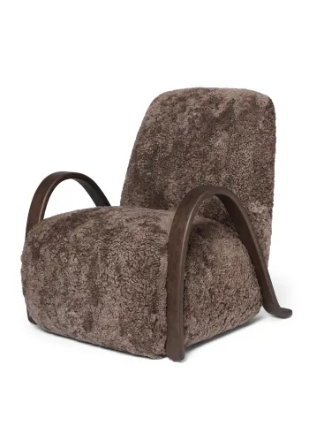 Ferm Living - Lounge-tuoli - Buur Lounge Chair - Sheep Skin - Sahara