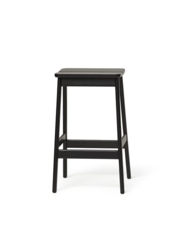 Form & Refine - stołek barowy - Form & Refine - Angle Bar Stool - Black-Stained Beech - 65
