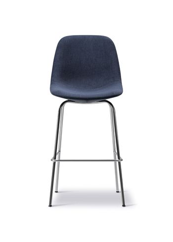 Fredericia Furniture - Bar stool - Eyes 4-Leg Barstool 4830 by Foersom & Hiort-Lorenzen - Gentle 183 / Chrome