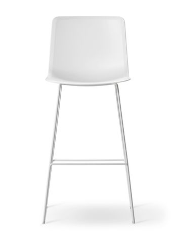 Fredericia Furniture - Baarijakkara - Pato Sledge Barstool 4300 by Welling/Ludvik - White