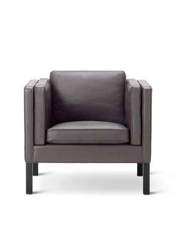 Fredericia Furniture - Fauteuil - Mogensen Lounge Chair 2334 by Børge Mogensen - Max 96 Dark Brown / Black Lacquered Oak