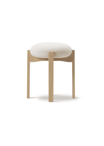 Fredericia Furniture - Pall - Pioneer Stool 6830 / By Maria Bruun - Hallingdal 200 / Oak Lacquered