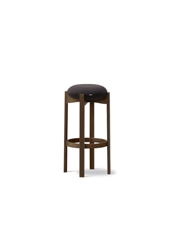 Fredericia Furniture - Tabouret - Pioneer Stool 6831 / By Maria Bruun - Vidar 386 / Smoked Oak Stained