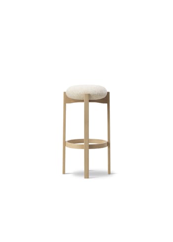Fredericia Furniture - Pall - Pioneer Stool 6831 / By Maria Bruun - Zero 0001 / Oak Lacquered