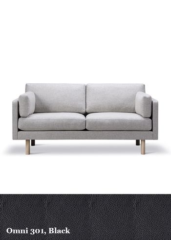 Fredericia Furniture - Soffa - EJ220 2-seater Sofa 2042 by Erik Jørgensen - Omni 301 / Soaped Oak