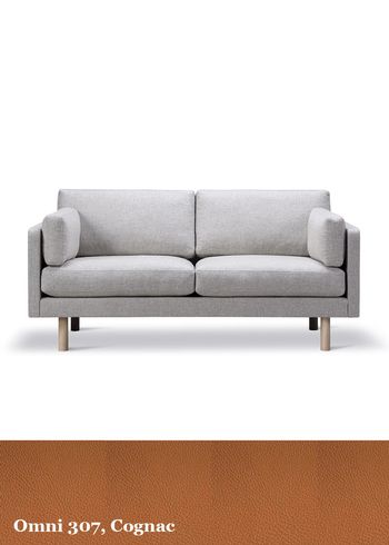 Fredericia Furniture - Couch - EJ220 2-seater Sofa 2042 by Erik Jørgensen - Omni 307 / Soaped Oak