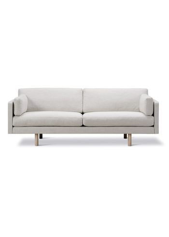 Fredericia Furniture - Canapé - EJ220 2-seater Sofa 2062 by Erik Jørgensen - Ruskin 10 / Soaped Oak