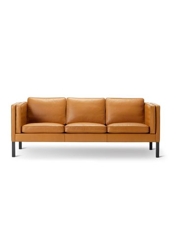 Fredericia Furniture - Canapé - Mogensen Sofa 2333 by Børge Mogensen - Max 91 Nutshell / Black Lacquered Oak