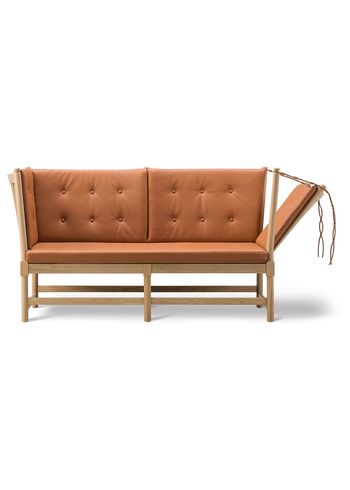 Fredericia Furniture - Soffa - The Spoke-Back Sofa 1789 by Børge Mogensen - Omni 307 Cognac