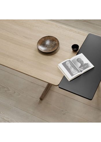 Fredericia Furniture - Spisebord - BM86 Mogensen Table 6286 by Børge Mogensen - Tillægsplade 0286 - Black lacquer