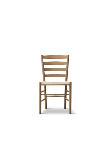 Fredericia Furniture - Dining chair - Klint Chair 3207 / By Kaare Klint - Oak Oil / Natural Papercord