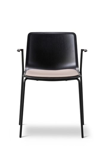 Fredericia Furniture - Chaise à manger - Pato 4 Leg Armchair 4211 by Welling/Ludvik - Seat Upholstery - Black/Omni 112 Warm Grey