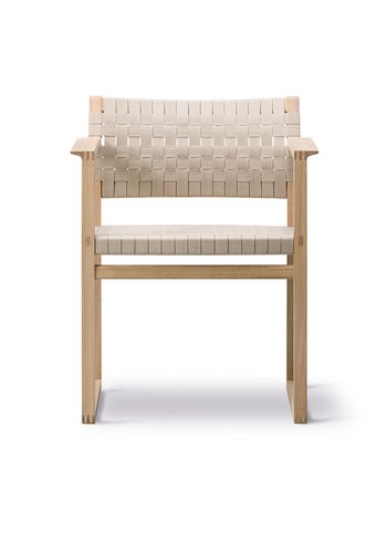 Fredericia Furniture - Chair - BM62 Armchair 3362 by Børge Mogensen - Natural Linen Webbing / Oiled Oak