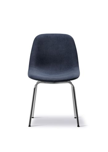 Fredericia Furniture - Chaise - Eyes 4-Leg Chair 4810 by Foersom & Hiort-Lorenzen - Gentle 183 / Chrome