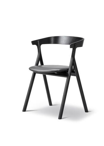 Fredericia Furniture - Chaise - Yksi Chair 3341 by Thau & Kallio - Primo 88 Black / Black Lacquered Oak