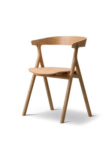 Fredericia Furniture - Chaise - Yksi Chair 3340 by Thau & Kallio - Lacquered Oak