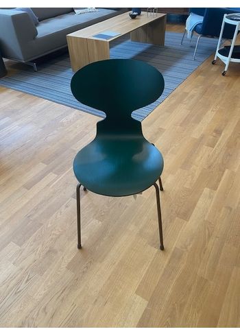 Fritz Hansen - Dining chair - Ant chair by Arne Jacobsen - Showroom model - Dark Green Ash / Brown Legs