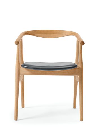 Getama - Krzesło do jadalni - GE525 The U-Chair by Hans J. Wegner - Natural olied Oak / Atlas 150 Black