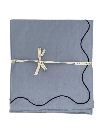 Jou Quilts - Borddug - Dug med broderikant - Light blue