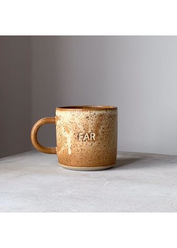 Julie Damhus - Tasse - Oda FAR Kop - Brown